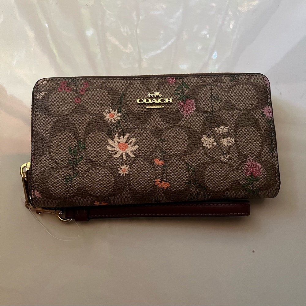 Coach Wallet NWOT